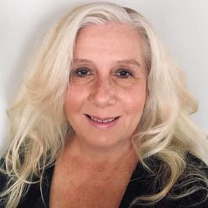 Meet your Posher, Janine